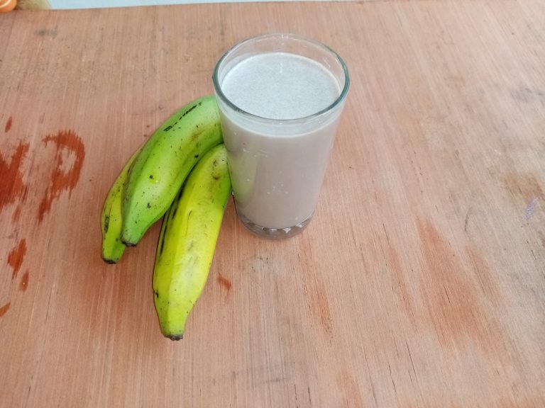 Healthy Cocoa Banana Milkshake