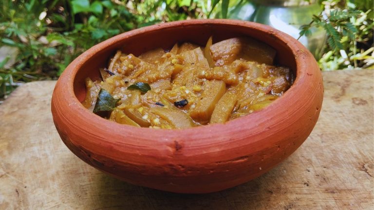 Authentic Sri Lankan Eggplant Curry Recipe